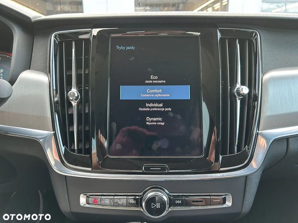 Volvo S90 D4 SCR Momentum Pro - 36