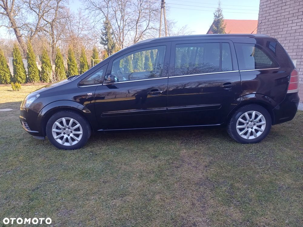 Opel Zafira 1.6 - 9