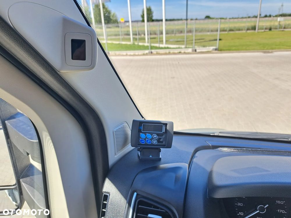 Fiat Ducato Kontener z windą - 39