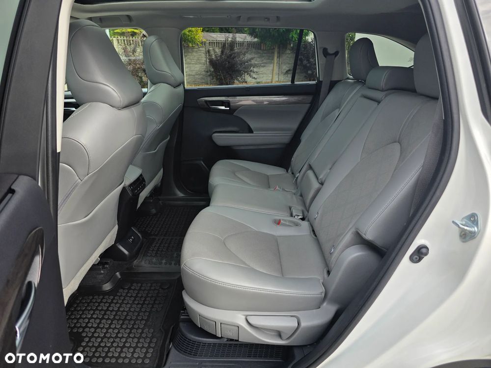 Toyota Highlander 2.5 Hybrid Executive - 26