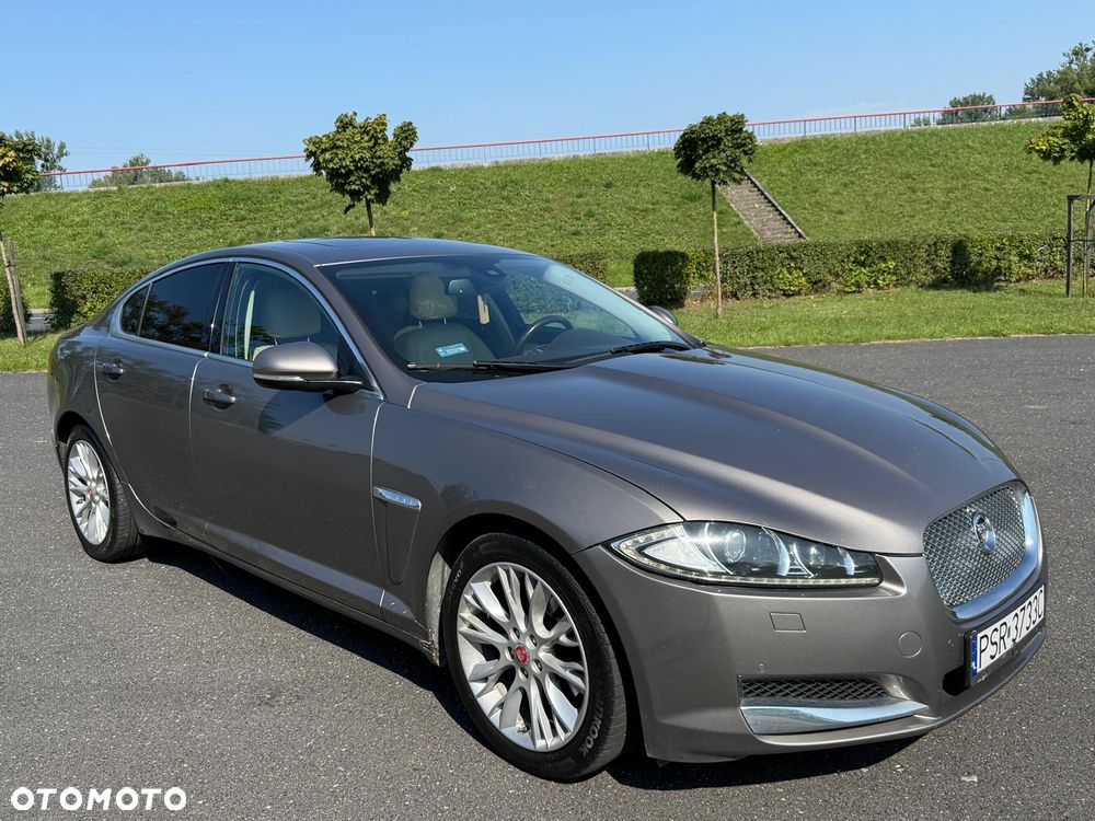 Jaguar XF 3.0 V6 D Luxury - 16