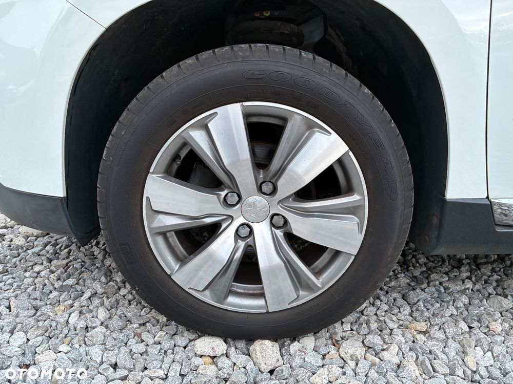Peugeot 2008 1.6 e-HDi Allure S&S - 14