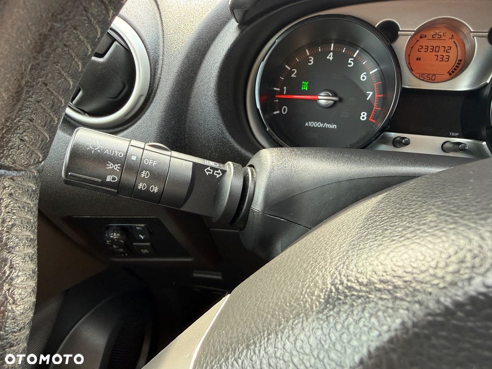 Nissan Qashqai 2.0 4 x 4 tekna - 21