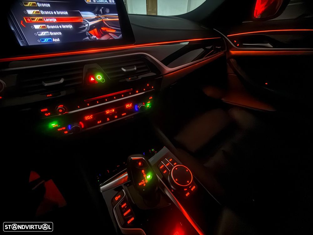 BMW 520 d Pack Desportivo M Auto - 53