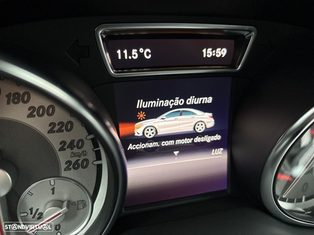 Mercedes-Benz CLA 200 CDI Urban - 31