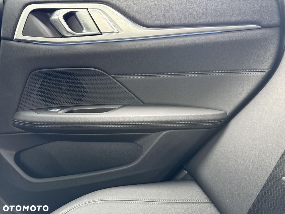 BMW i4 - 30