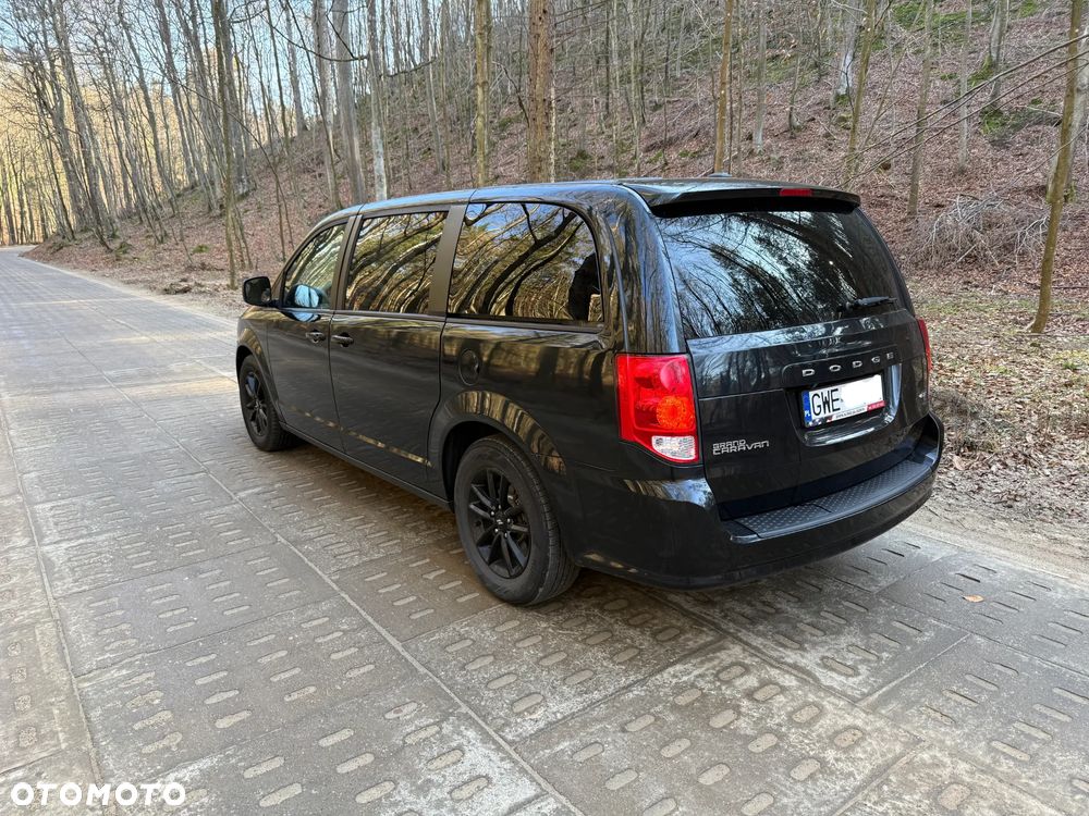 Dodge Grand Caravan 3.6 R/T - 4