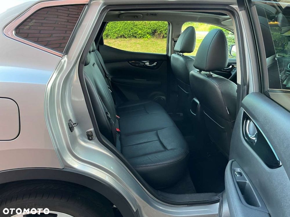 Nissan Qashqai 1.2 DIG-T N-Connecta - 24