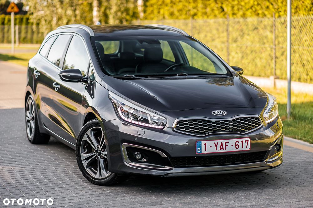 Kia Ceed 1.6 CRDi 136 ISG Platinum Edition - 2