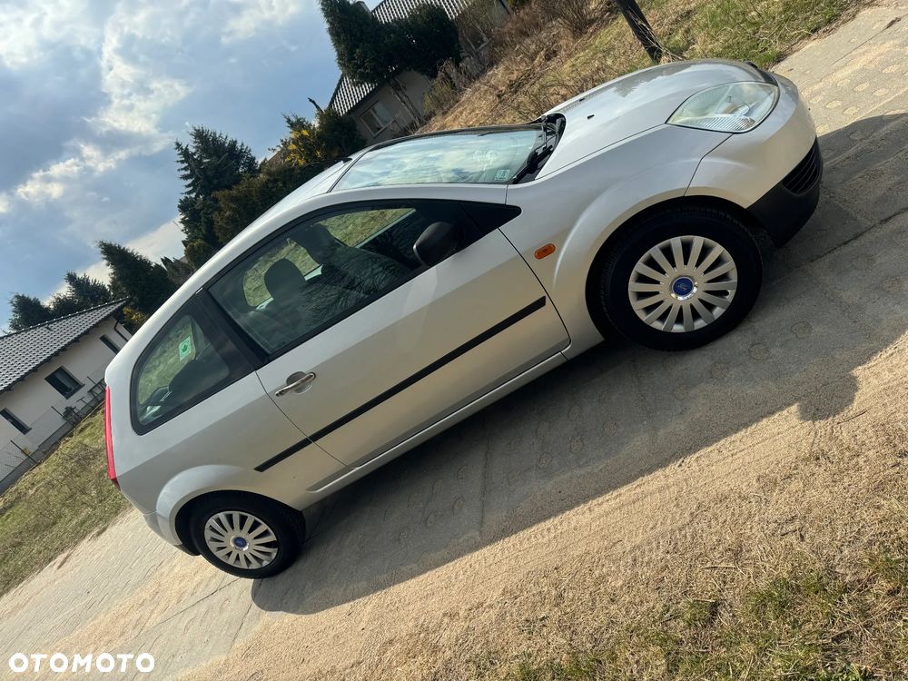Ford Fiesta - 20