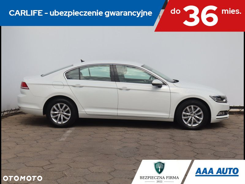 Volkswagen Passat - 7