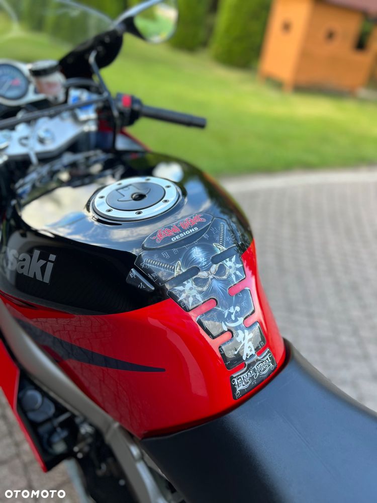 Kawasaki ZX - 16