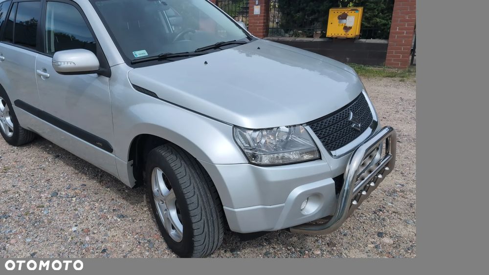 Suzuki Grand Vitara 2.0 Comfort - 2