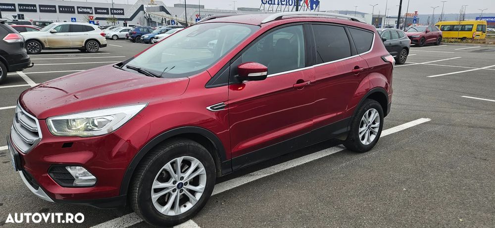 Ford Kuga - 1