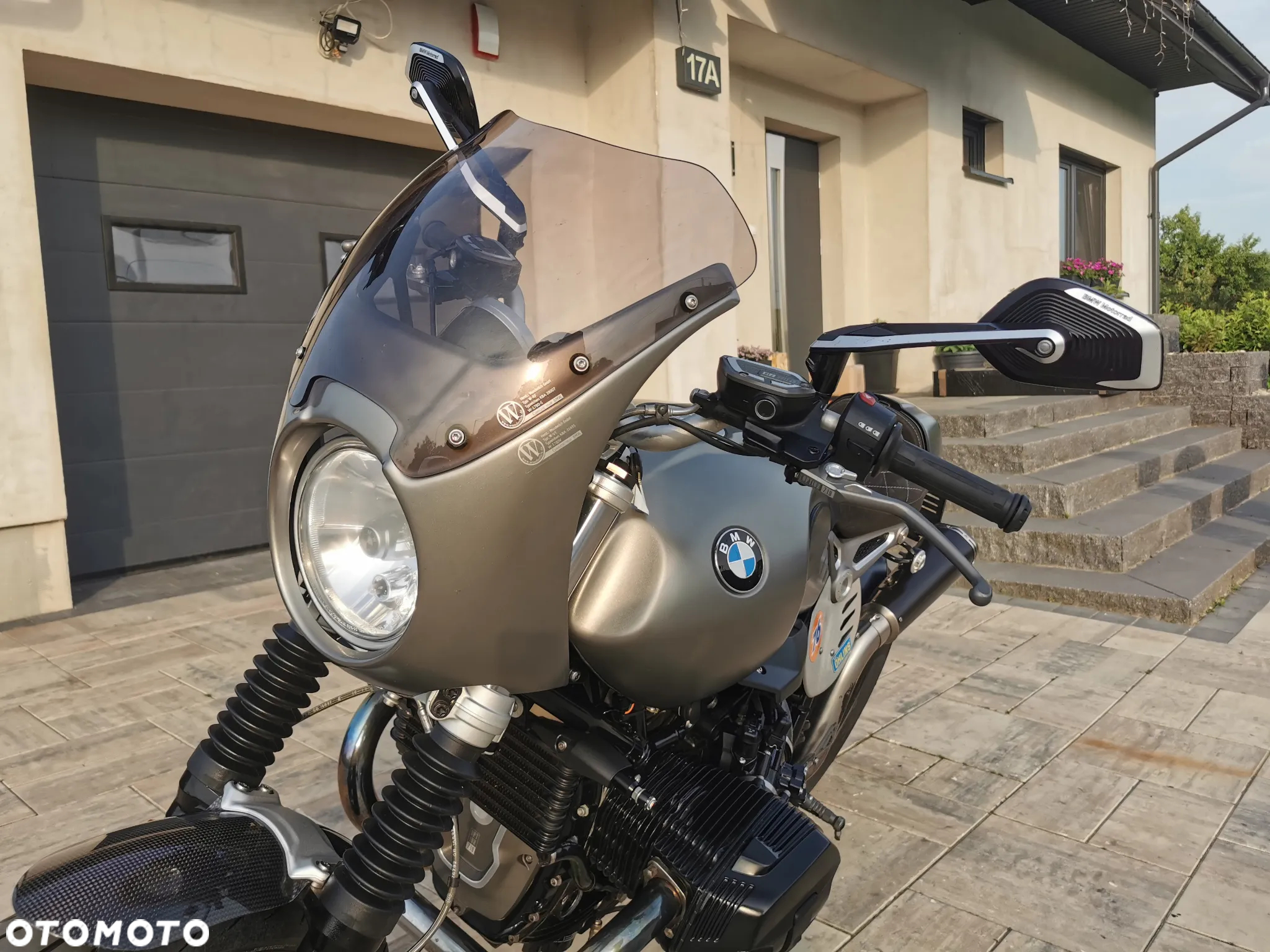 BMW R - 12