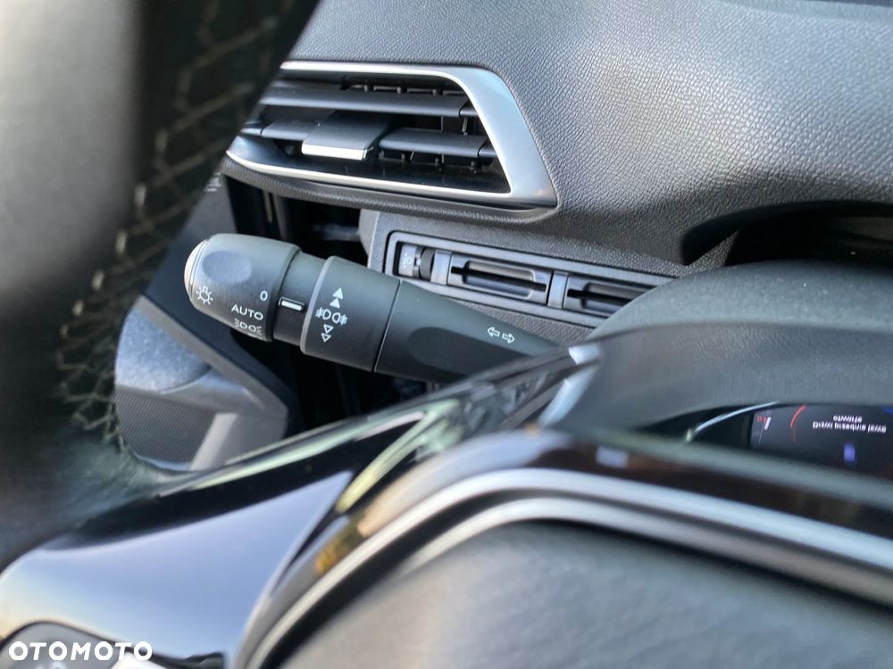 Peugeot 3008 1.5 BlueHDi Active S&S - 26