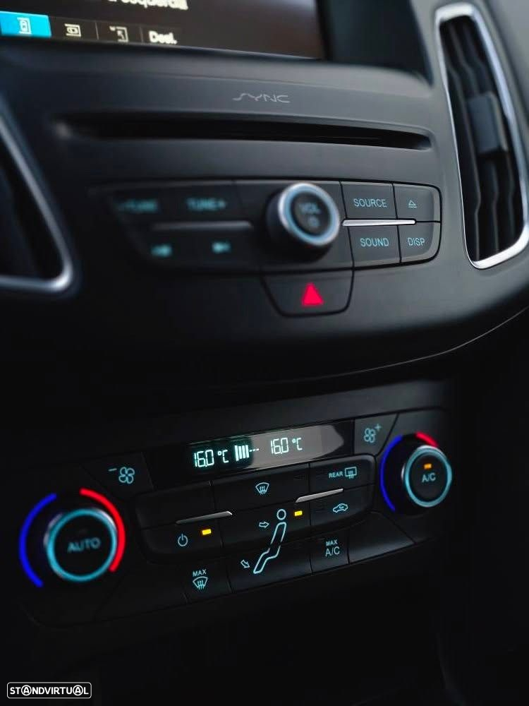 Ford Focus SW - 11