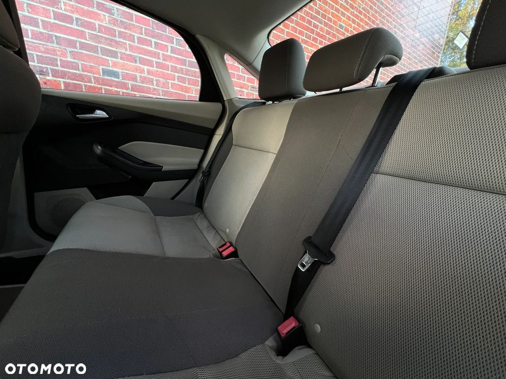 Ford Focus - 17