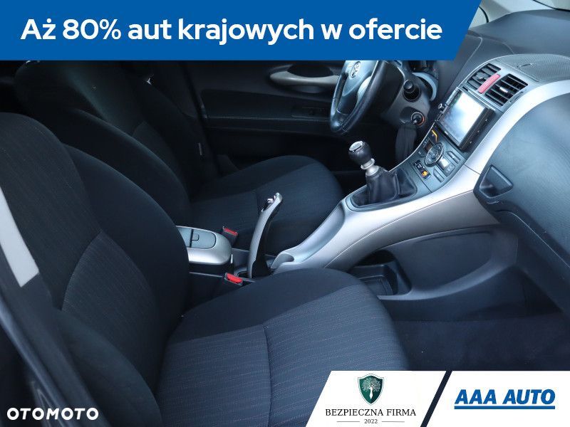 Toyota Auris - 11