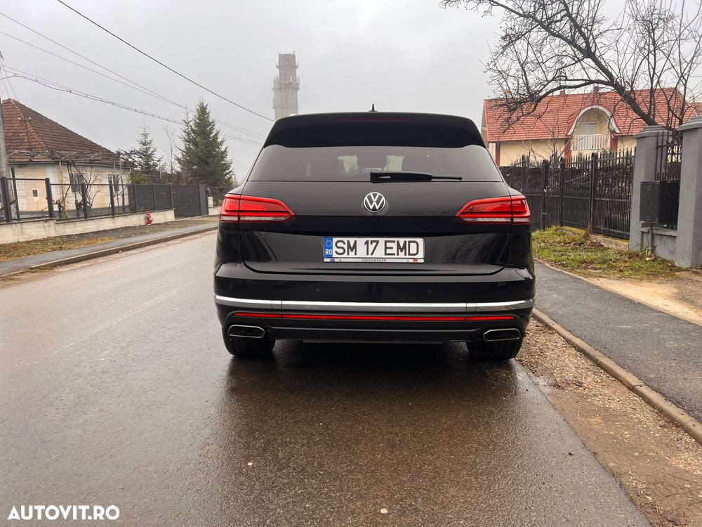 Volkswagen Touareg 3.0 V6 e-Hybrid 4Motion Aut. Atmosphere - 4