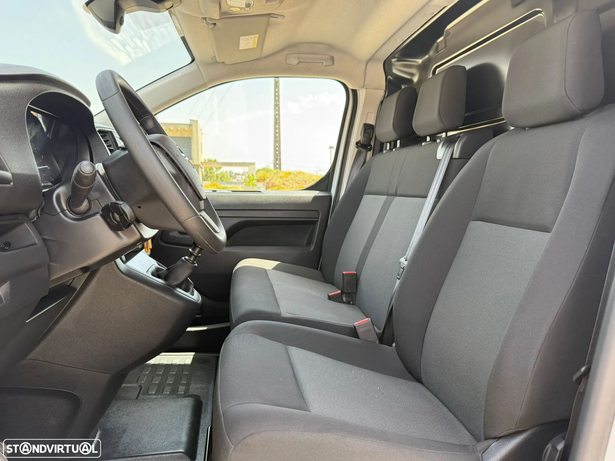 Opel Vivaro 1.5 CDTi 3Lug Iva Dedutível - 8
