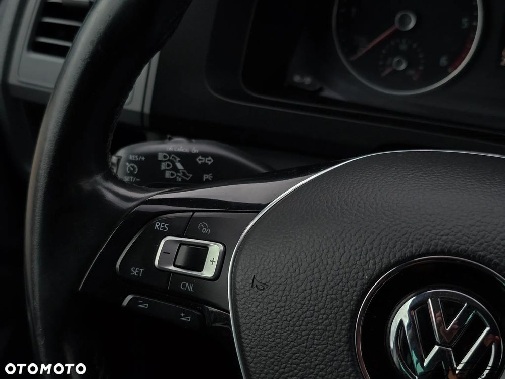 Volkswagen Multivan - 35