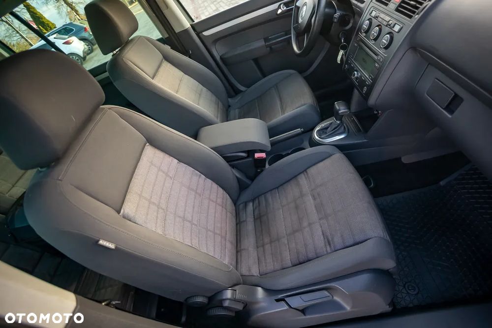 Volkswagen Touran 1.9 TDI DSG Trendline - 19