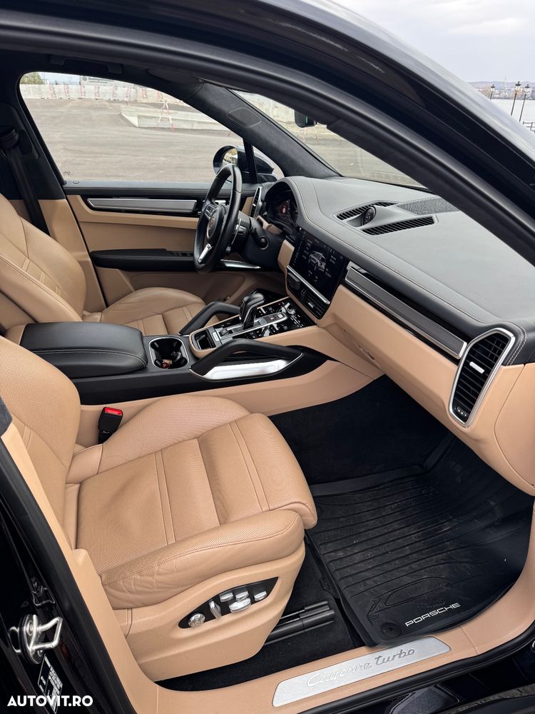 Porsche Cayenne Turbo Tiptronic S - 12