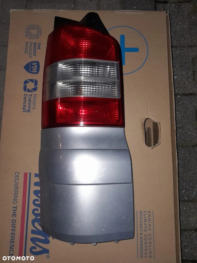 Vw T5 Multivan  Caravelle  lampa tył lewa - 1
