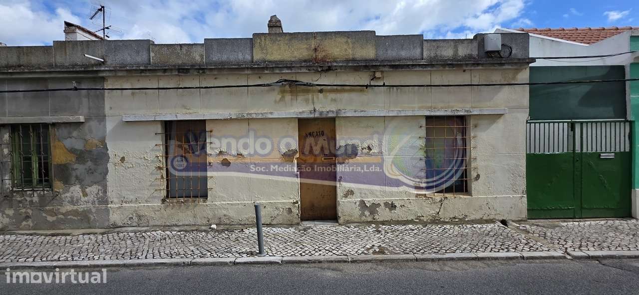 3 Moradias T2 na Baixa da Banheira (STU015) - Grande imagem: 2/13