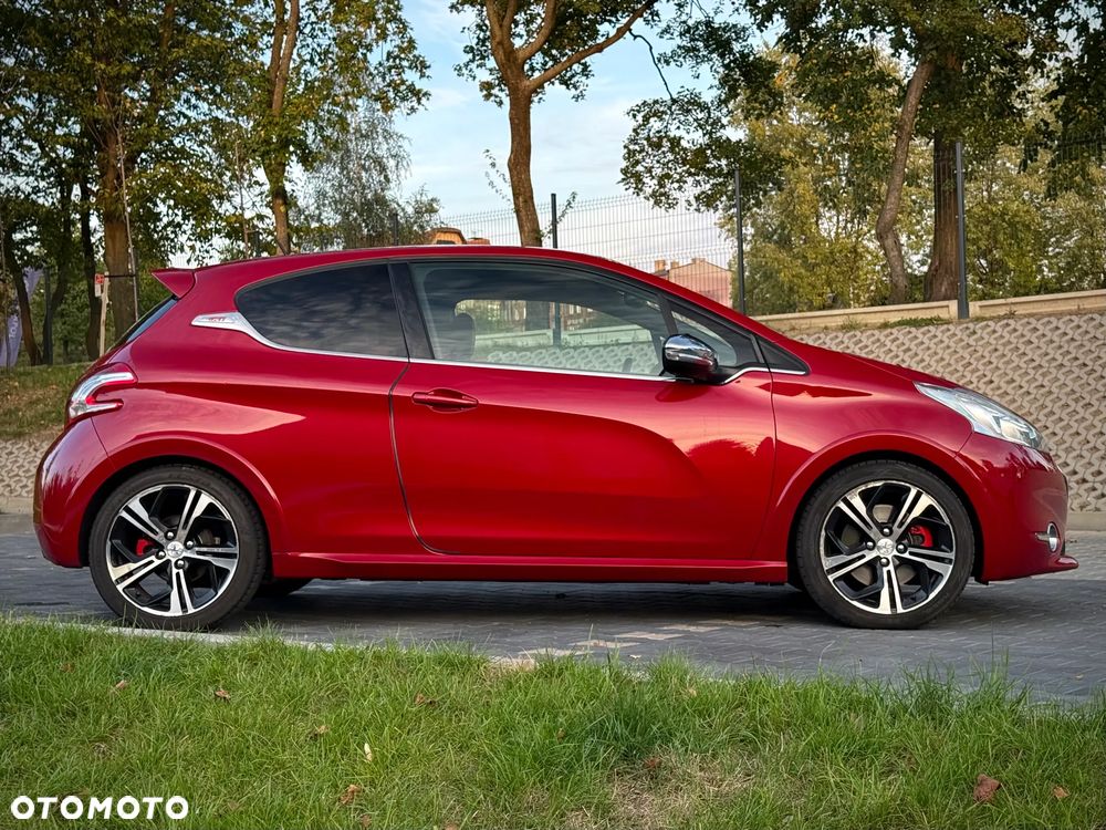 Peugeot 208 1.6 THP GTi - 9