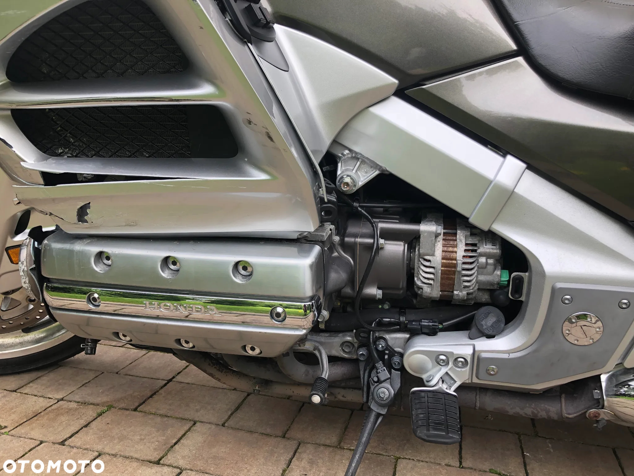 Honda GL - 12