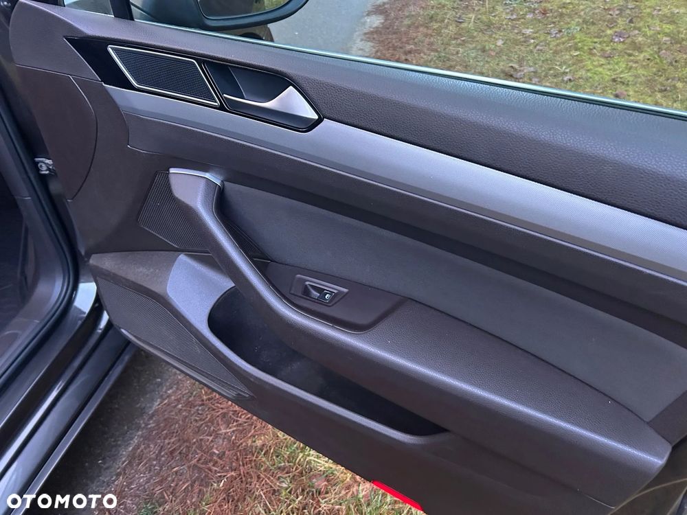 Volkswagen Passat 1.6 TDI BMT Trendline - 4