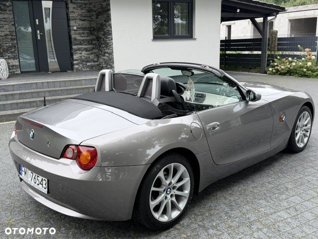 BMW Z4 2.2i - 4