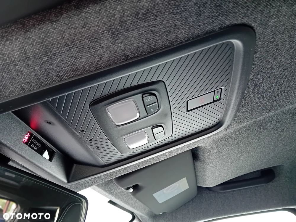 Dacia Duster 1.8 Full Hybrid 155 Journey MMT - 25