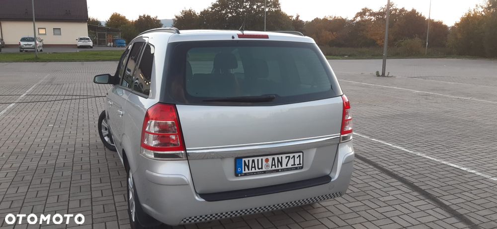 Opel Zafira - 12