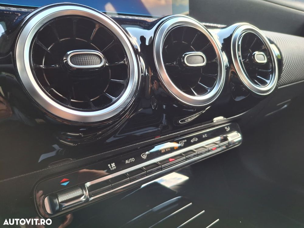 Mercedes-Benz CLA 180 7G-DCT - 29