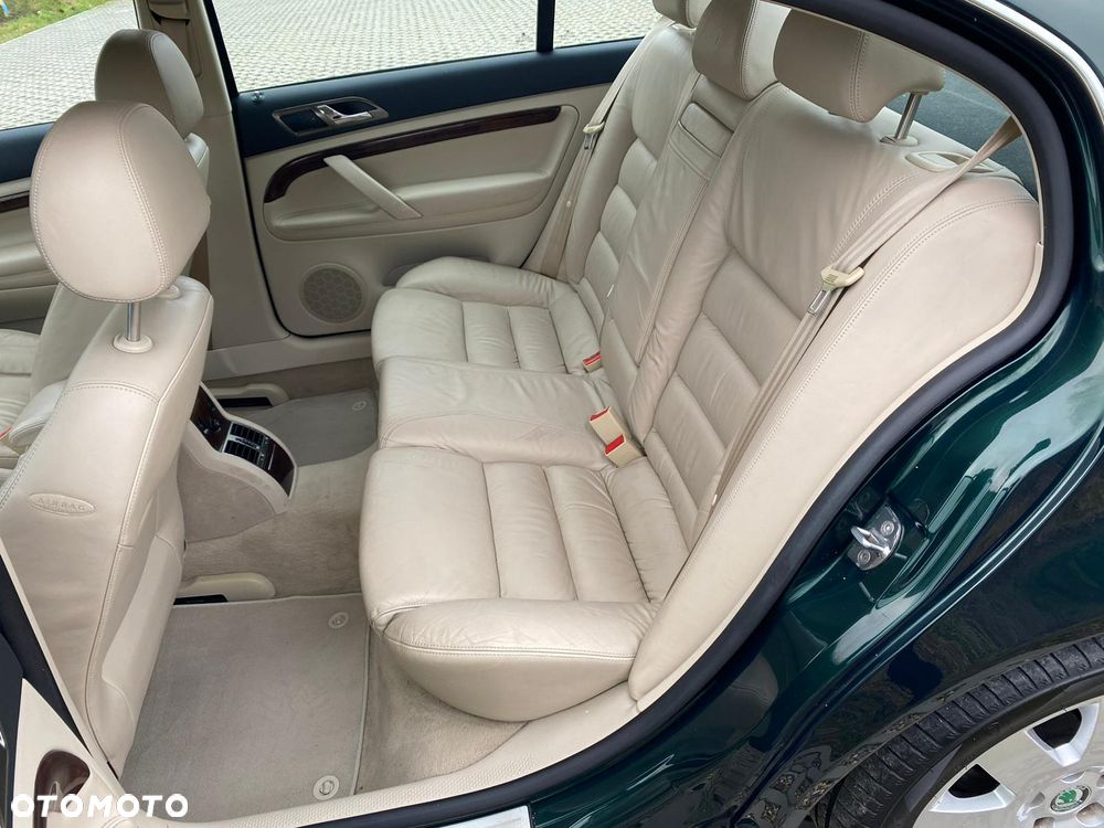 Skoda Superb 1.8 Turbo Exclusive - 9
