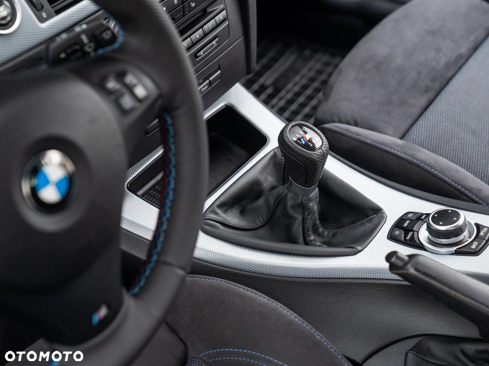 BMW Seria 3 318i Edition Sport - 31