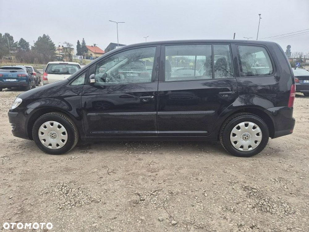 Volkswagen Touran - 9