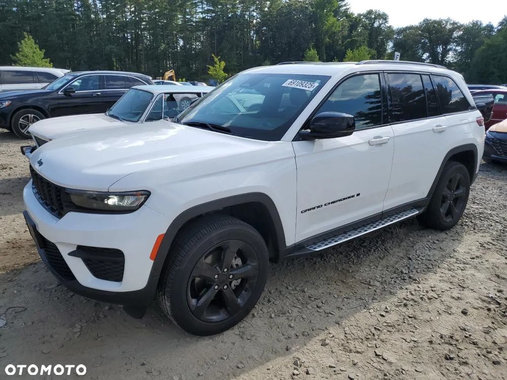 Jeep Grand Cherokee - 1