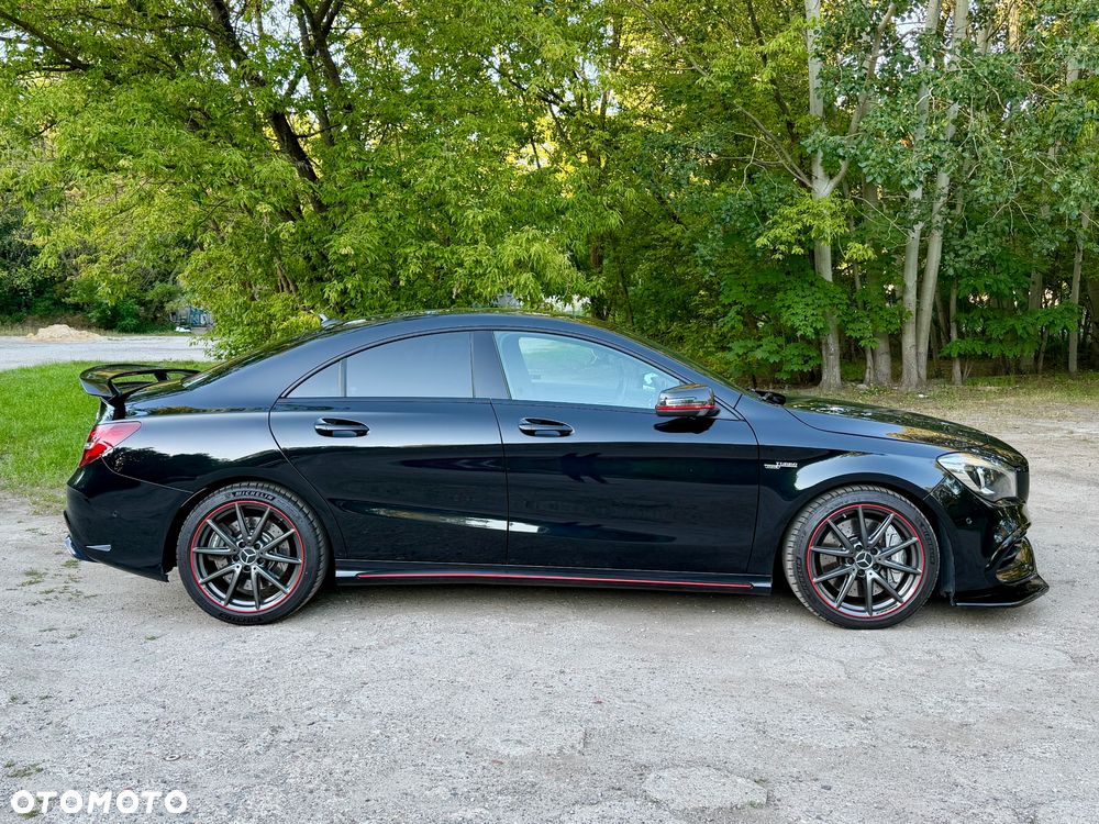 Mercedes-Benz CLA - 4