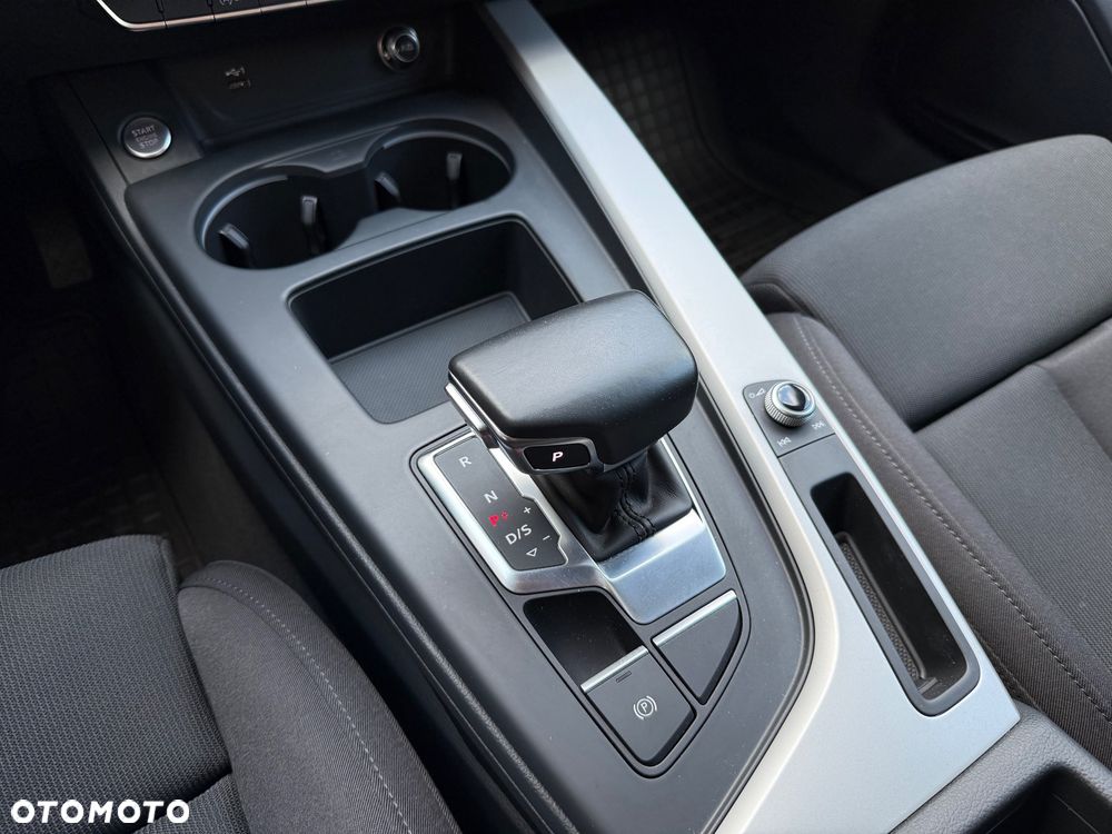 Audi A4 Limousine 35 TFSI Sport S tronic - 23