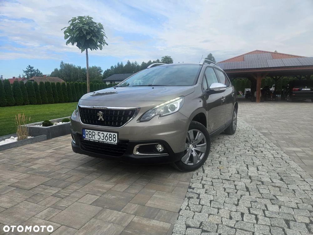 Peugeot 2008 1.2 Pure Tech Signature - 1