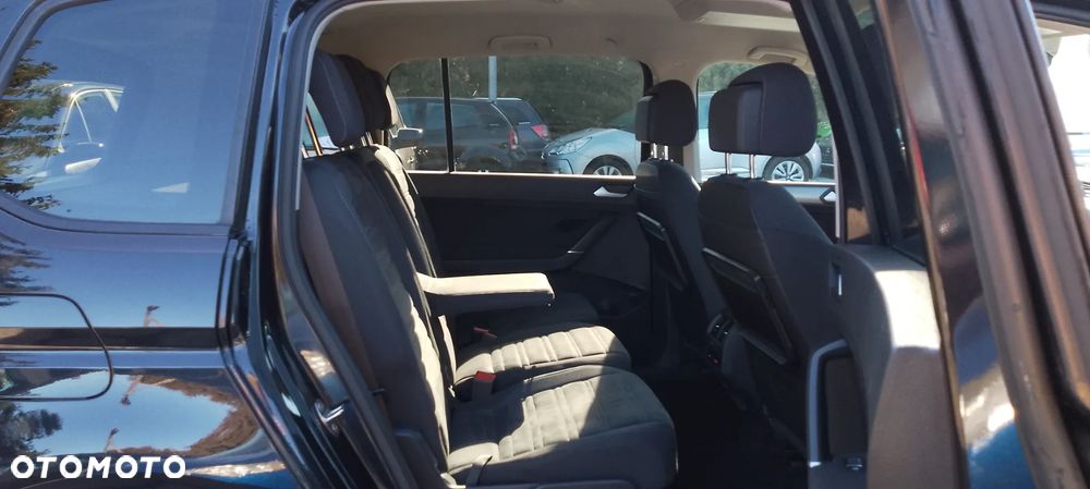 Volkswagen Touran 2.0 TDI SCR (BlueMotion Technology) Comfortline - 23