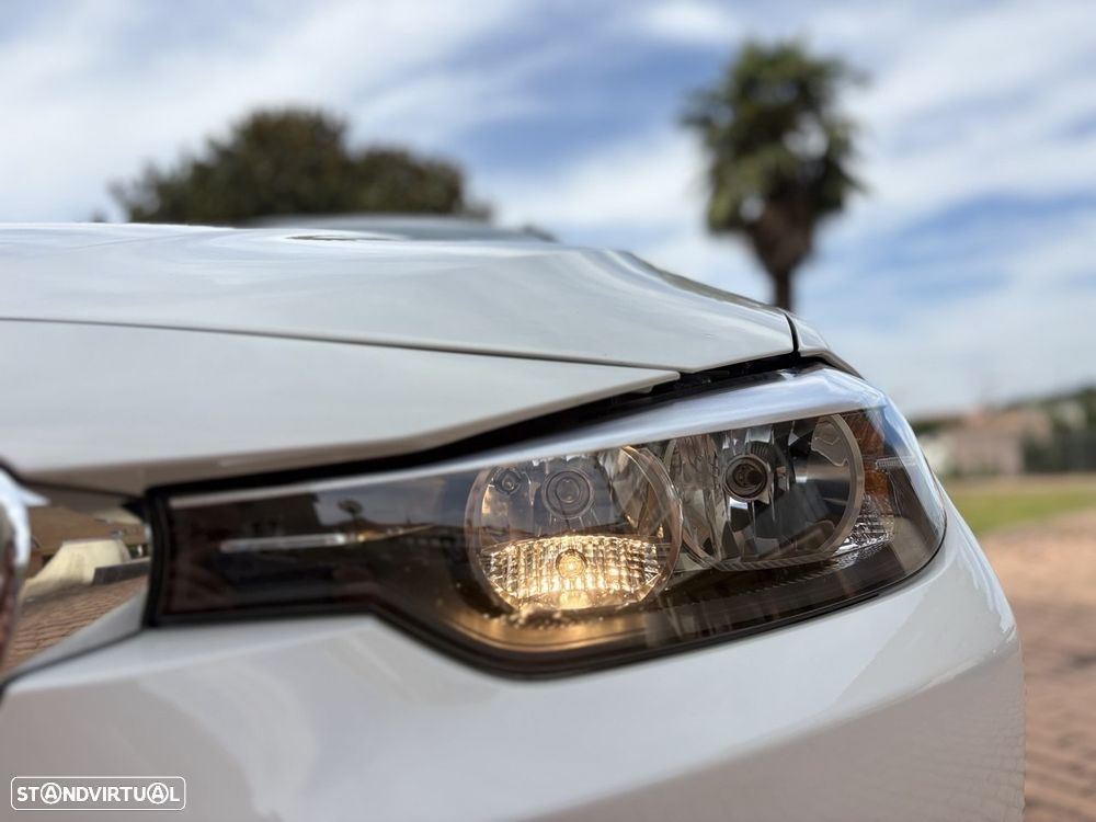 BMW 318 d Auto Line Sport - 10