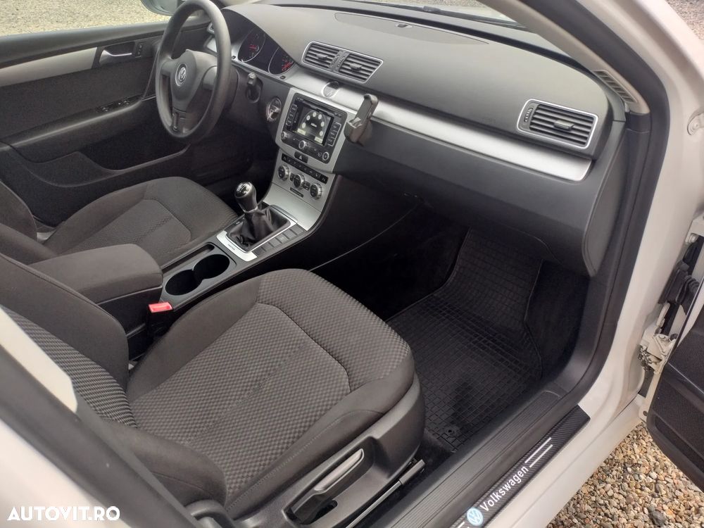 Volkswagen Passat 2.0 TDI 4Motion BlueMotion Technology Highline - 21