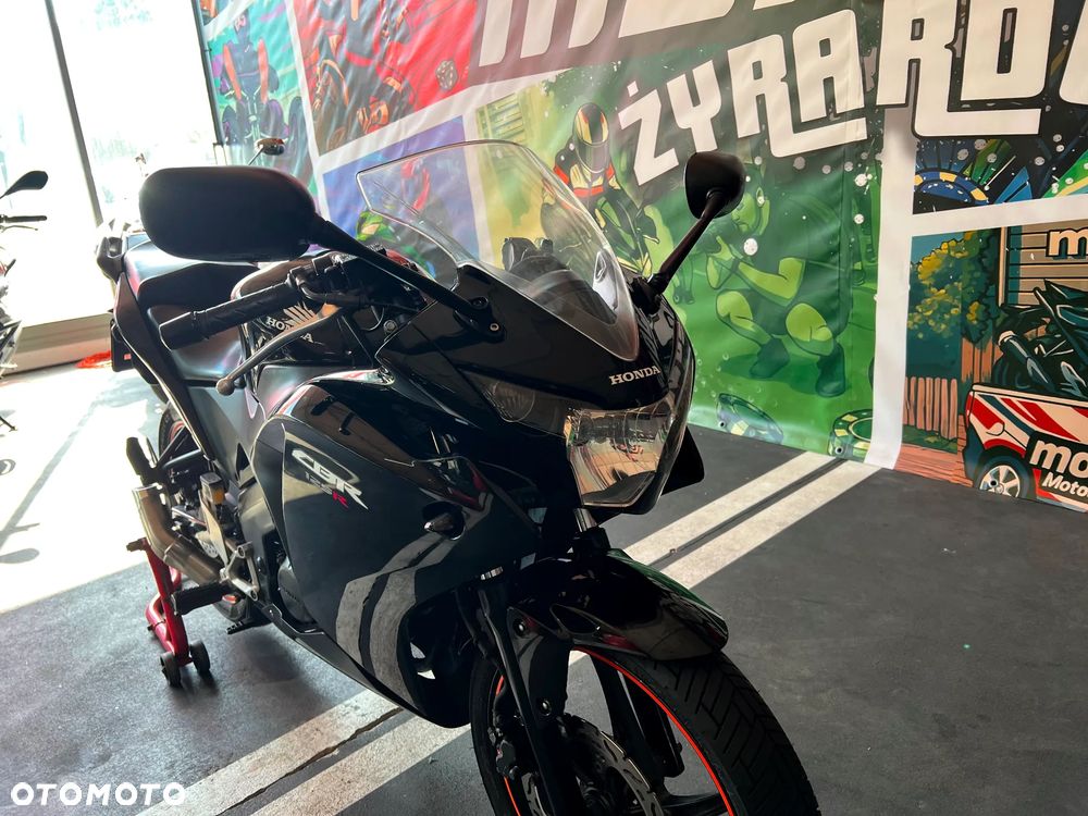 Honda CBR - 11