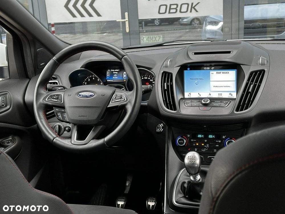 Ford Kuga 1.5 EcoBoost 2x4 ST-Line - 11