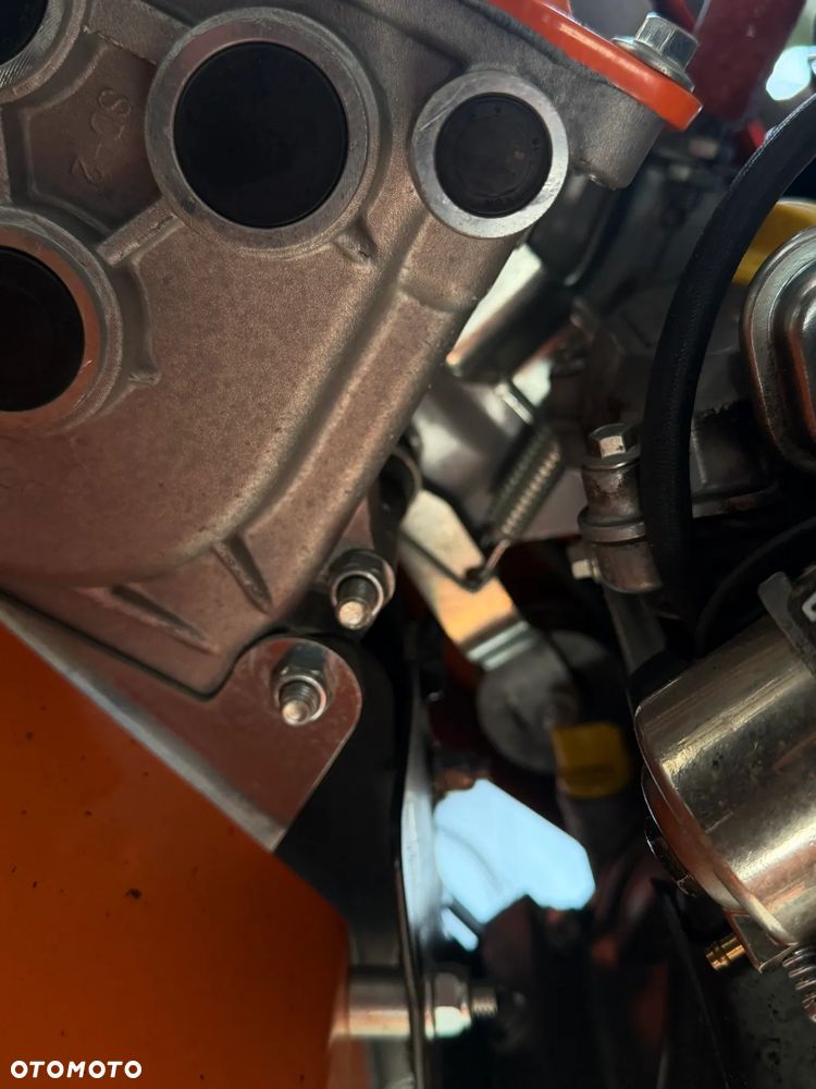 Husqvarna Glebogryzarka Kultywator BENASSI. Włoska Oryginalna Maszyna sprowadzona z Norwegii. Silnik Honda lub BRIGGS VANGUARD. 7km lub 5,5km . Szerokość rob. 80cm. 3 biegi pracy. To nie jest chińczyk!! Prawdziwy kultywator Przemysłowy koszt nowego około 10 tysięcy złotych. Okazja  cena zimowa wyprzedaż!! - 34